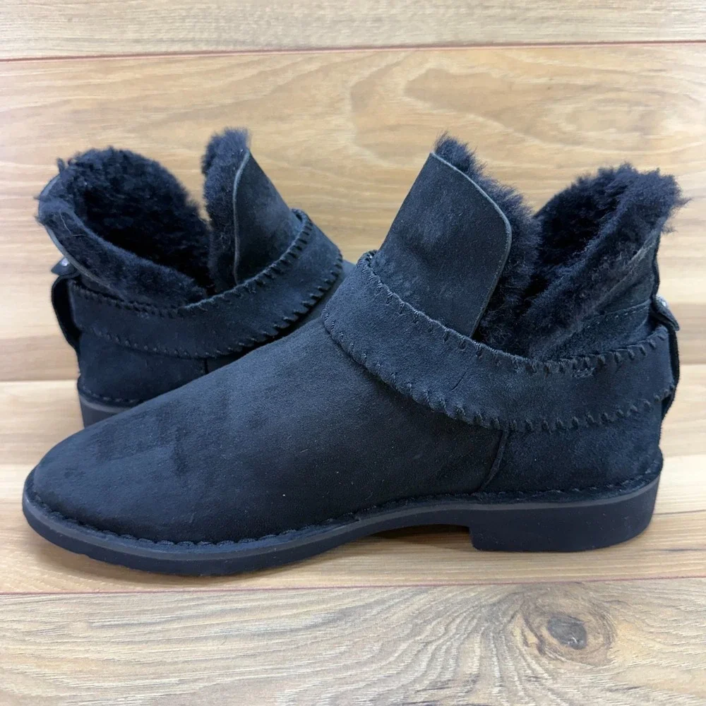 UGG Mckay Suede Ankle Boot 10 Black Shearling Fur Lined Slip On Cozy Fall Winter